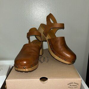 Kork-ease Tinsley Brown